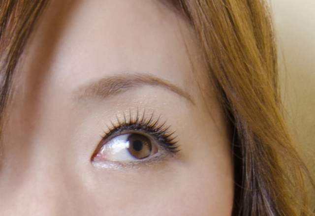 目の色の秘密：日本人の目が茶色な理由は何？？