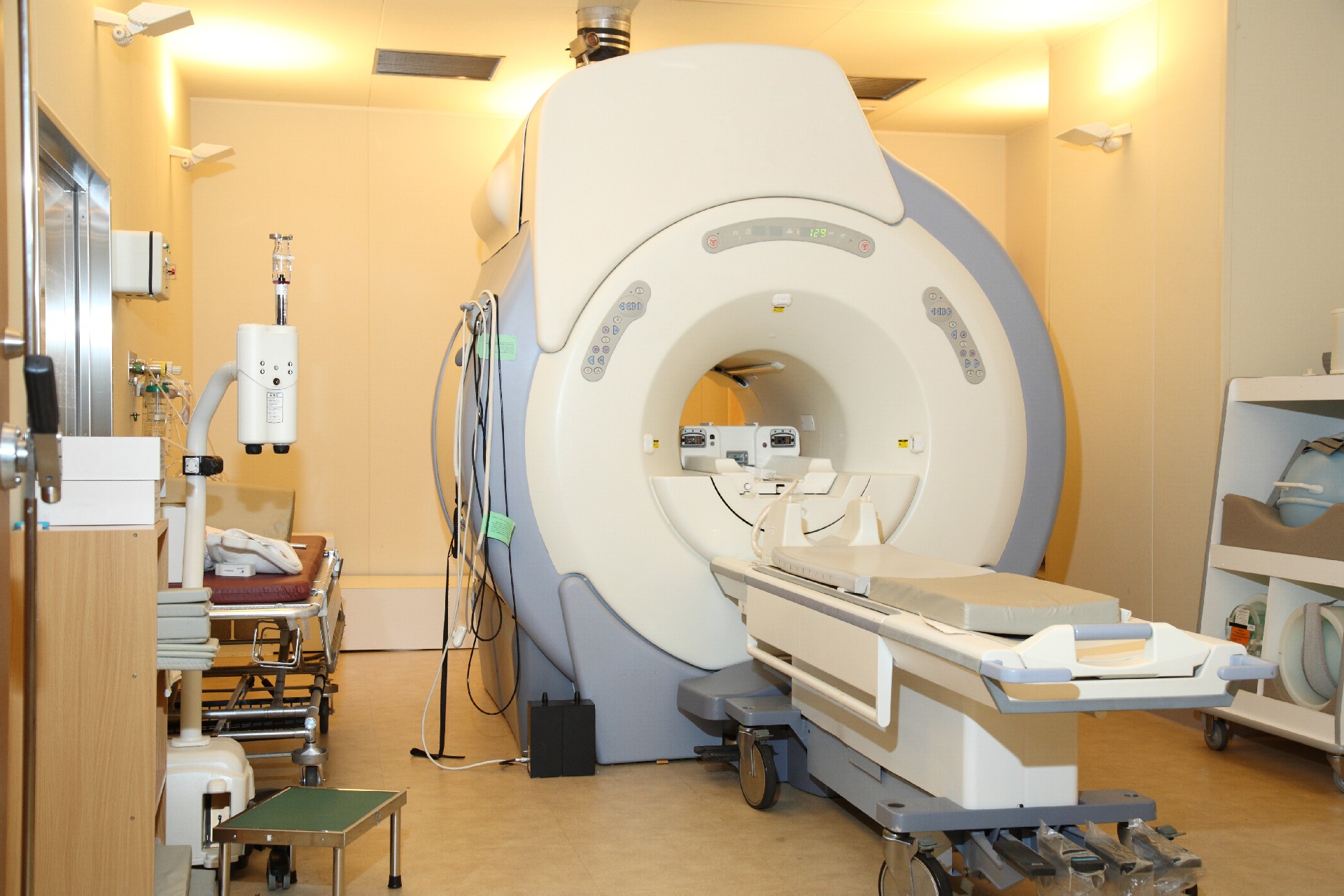 MRIの電磁波は人体に影響があるのか！？