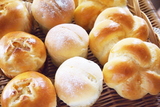 パンに生えてしまうカビ、原因は？上手なパンの保存方法は？