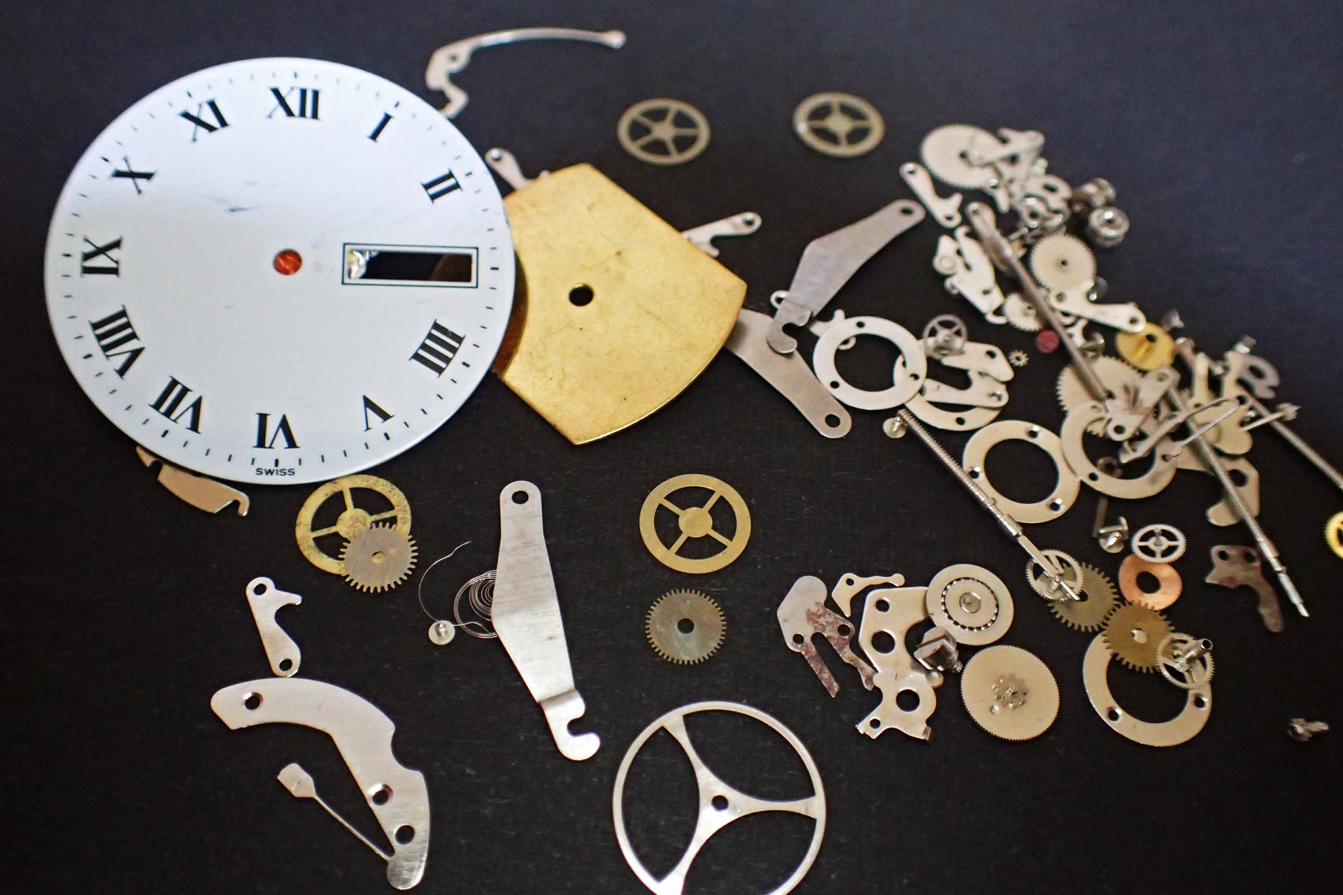 ドイツ発祥の鳩時計！機械式時計の魅力