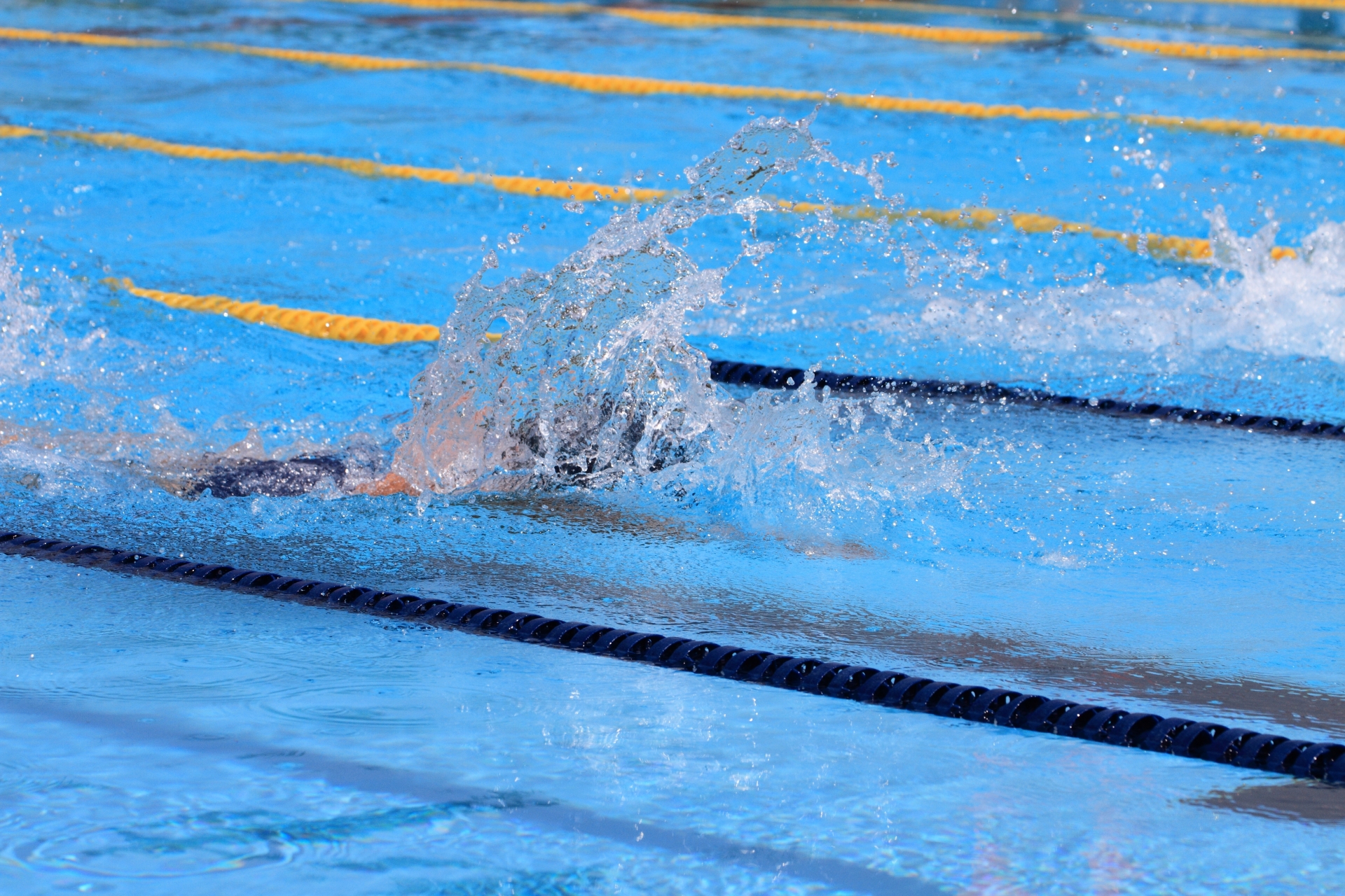 水泳ダイエットに効果的な筋トレ～平泳ぎの方法は？
