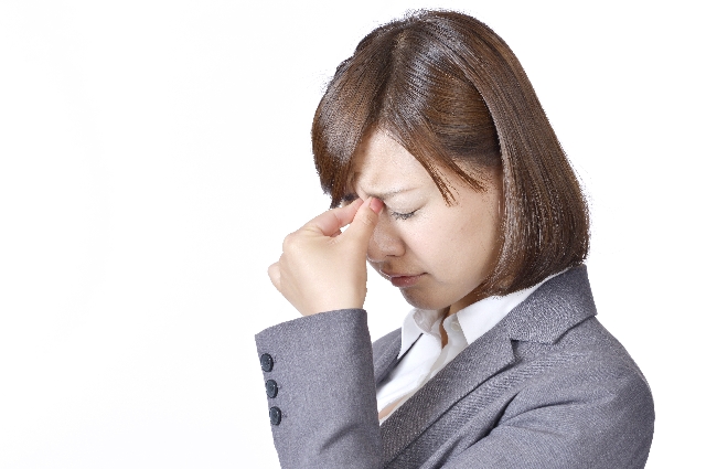 目の奥が痛い・頭痛も…その痛みに効くツボは？