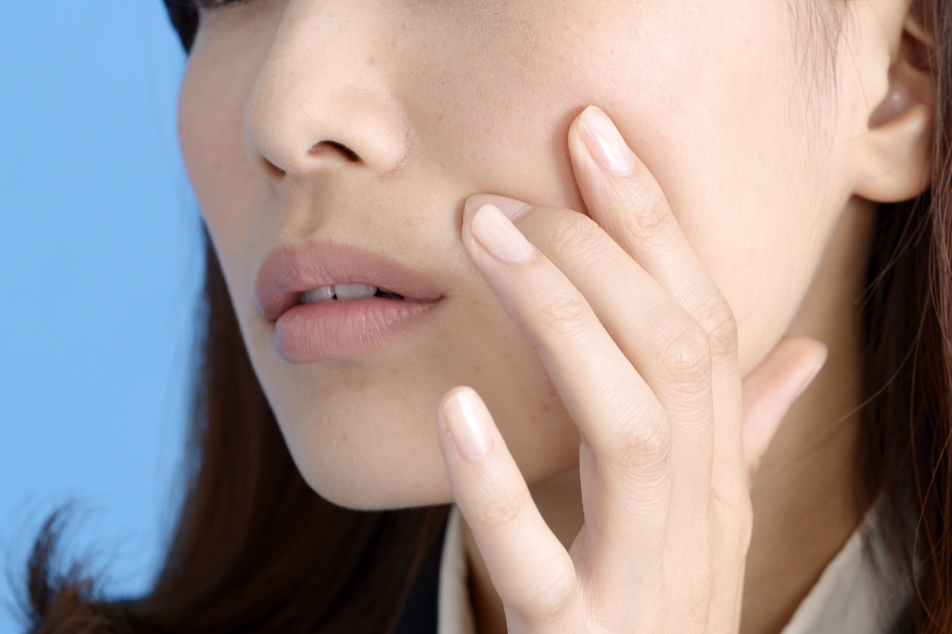 アレルギー・皮膚炎が顔にできた時の原因や対処法
