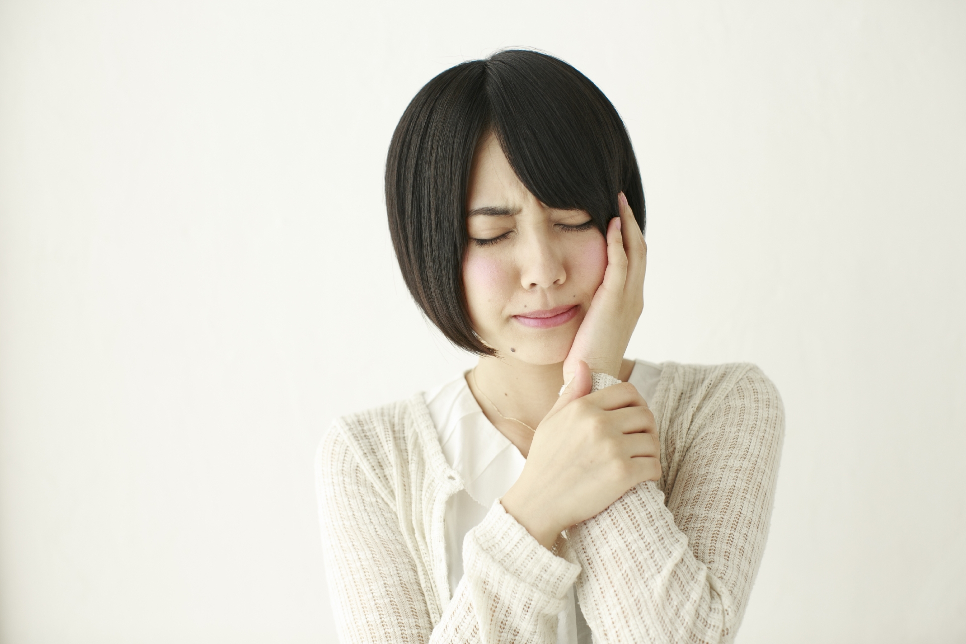 突然の虫歯の痛みを抑える６つの方法！